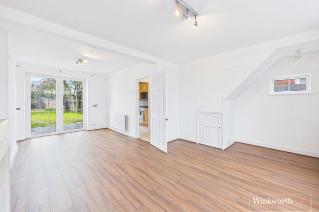 22, Buckingham Gardens, Edgware photo 4