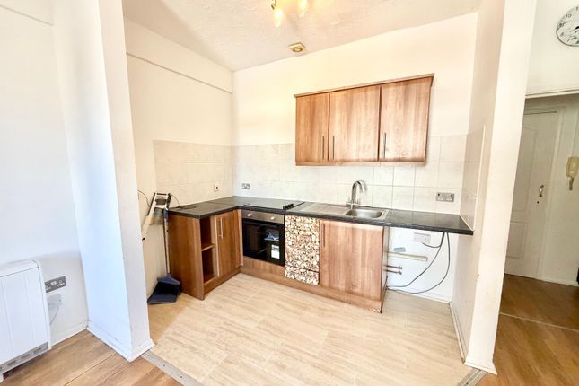 Broadgate Hall,Flat 6, Dumpton Park Drive, Ramsgate photo 2