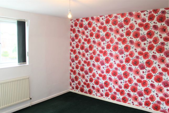 End terrace house to rent in Elizabeth Road, Suffolk