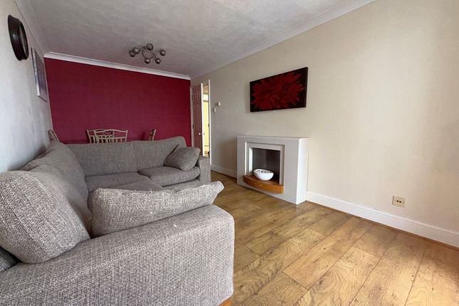 Flat 4, Langstone Marina Heights,, Horse Sands Close, Hampshire photo 5