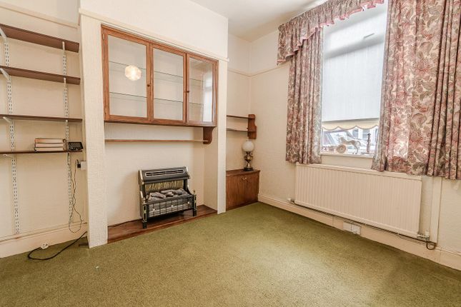 37, Dunraven Street, Barry photo 2