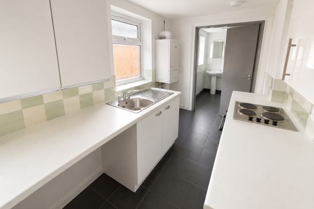 68, Ashton Road, Luton photo 4