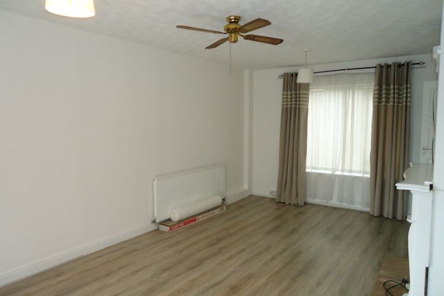 54, Heights Drive, Leeds photo 4