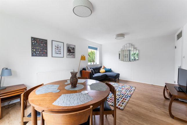Flat for sale in Louise Court, Grosvenor Road, Wanstead