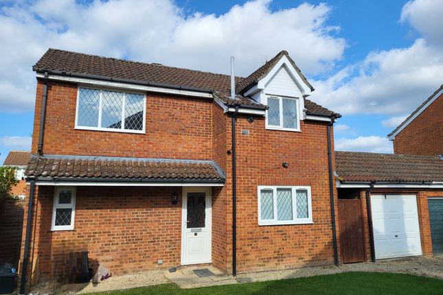 Thumbnail Property to rent in Volpe Close, Grange Park, Swindon