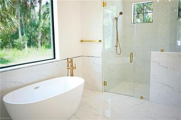 Property for sale in 681 5th St Nw, Naples, Florida, United States Of America