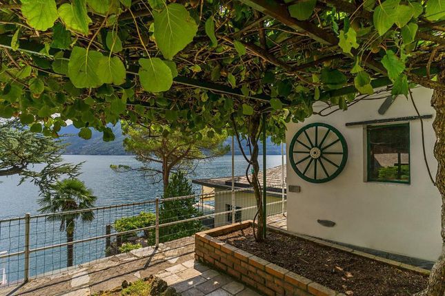 Villa for sale in Via Statale, Argegno, Como, Lombardy, Italy
