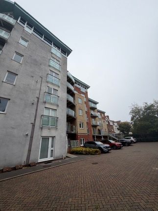 Flat 49, The Breeze, Bournemouth photo 2