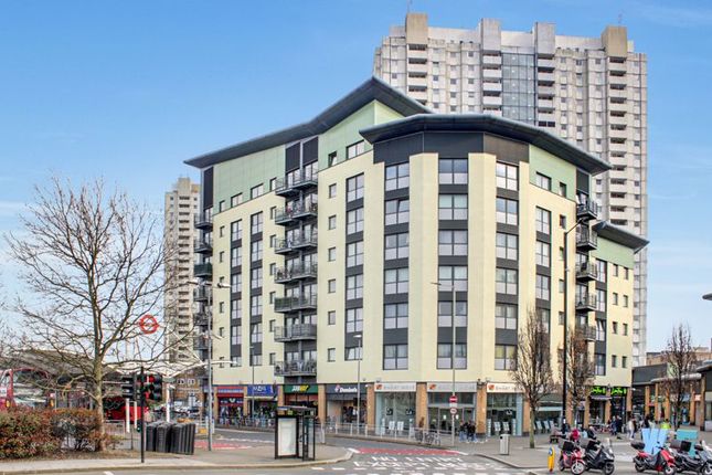 Flat for sale in The Concourse, London