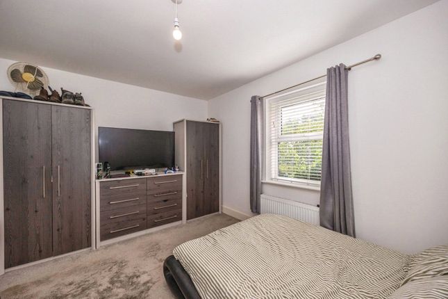 4, Taylor Court, 31, Merritt Way, Hampshire photo 4