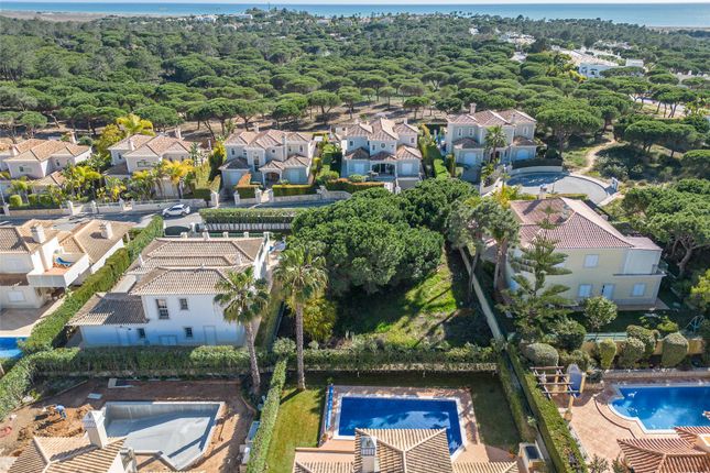 Land for sale in Varandas Do Lago, Loulé, Algarve