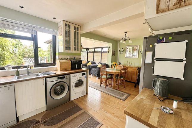 38, Brackenhill Road, Staffs photo 3