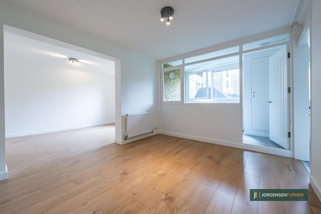 Thumbnail Flat to rent in Victoria Road, London