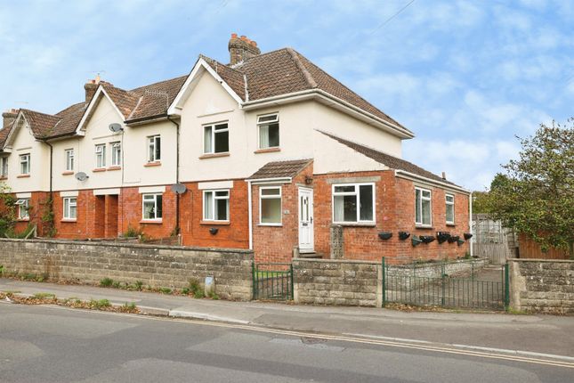 3-bed terraced on 43, Abberd Way, Calne, £220,000