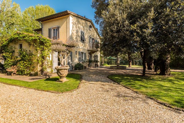 Villa for sale in Via Vasari, 10, Camaiore, It