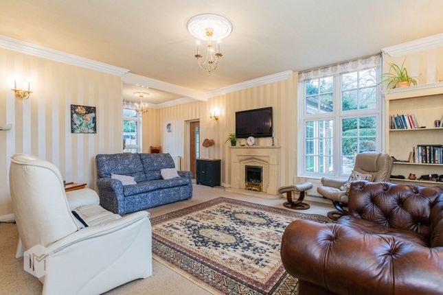 104 Wigshaw Lane, Warrington photo 4