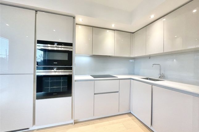 Flat 13,, Yardley Court, West Drayton photo 3