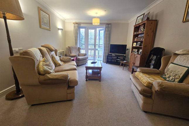47 The Fairways, Malmesbury Road, Chippenham photo 4