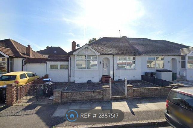 Ravensbury Avenue, Morden, Morden photo 5