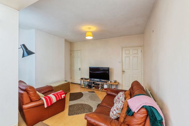 149, Frindsbury Road, Kent photo 3