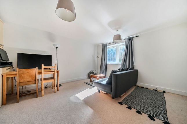 11, Seacole Gardens, Southampton photo 3
