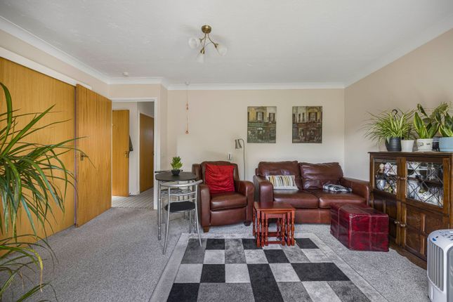1 Pumphreys Court,, Pumphreys Road, Cheltenham photo 3