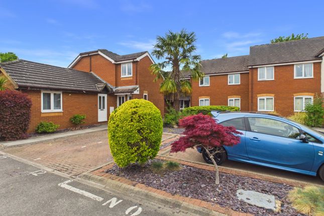 26 Cleves Court,, Firs Avenue, Berkshire photo 4