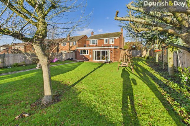 114 Porlock Avenue, Stafford photo 4