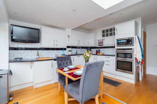 Terraced house for sale in Crown Road, Sutton