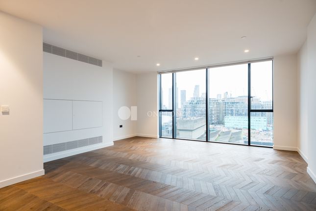Flat to rent in Switch House East, London
