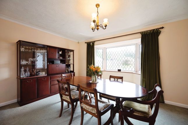 4, Sinah Lane, Hampshire photo 4