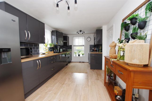 1, Grace Walk, Swindon photo 2