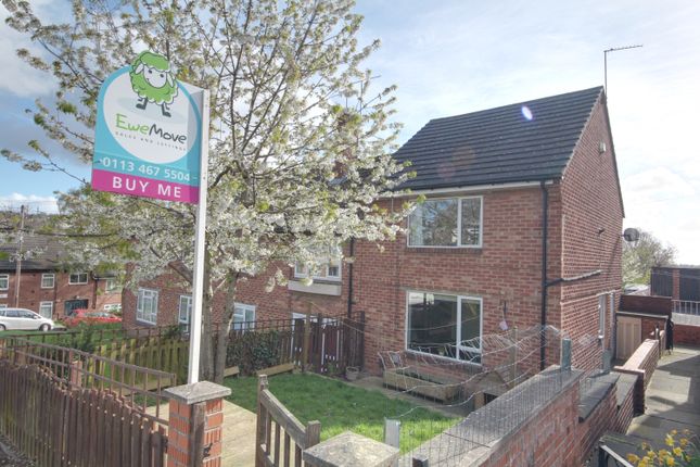 Town house for sale in 6 St. James Drive, Horsforth, Leeds