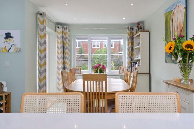 5 Exmoor Drive, Cranleigh photo 5