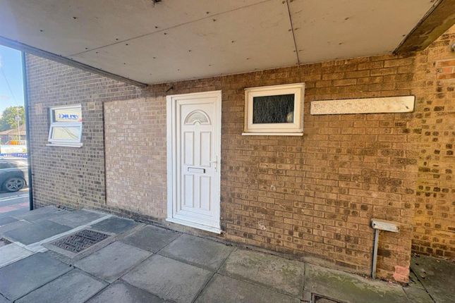 7, Dixon Walk, Corby photo 2