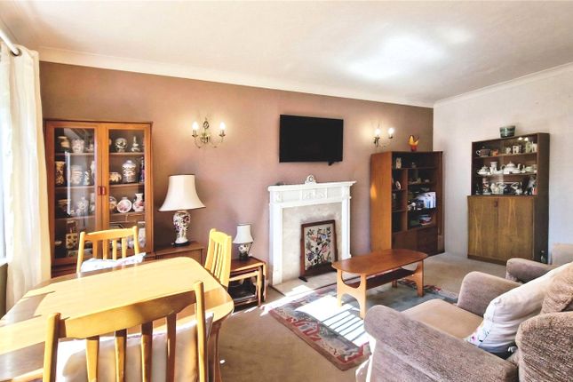 28 Haddenhurst Court,, Terrace Road South, Bracknell photo 5