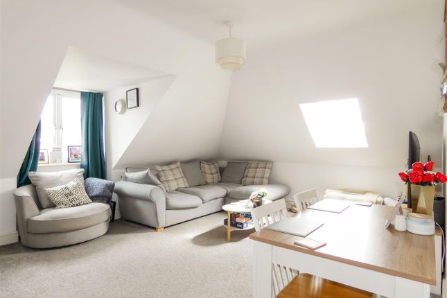 12 Abbie Court, Lake Lane, Barnham photo 3