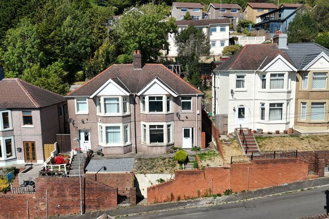 3-bed house on 42, Gwar Y Caeau, Port Talbot, £49,000