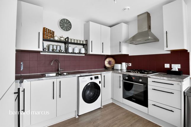 Flat 28, Covell House, Pelman Way, Epsom photo 2