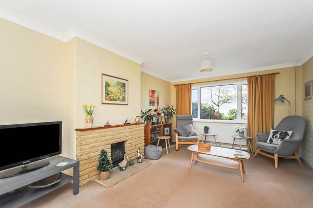 27, Mortimer Hill, Tring photo 4