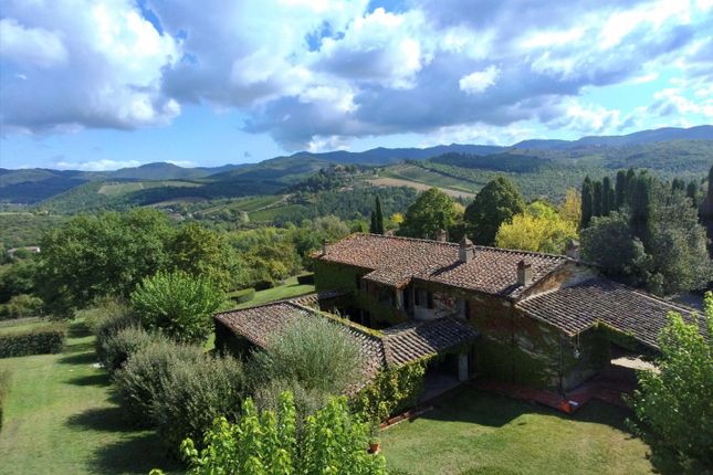 Farmhouse for sale in Gaiole In Chianti, Siena, Tuscany, Italy