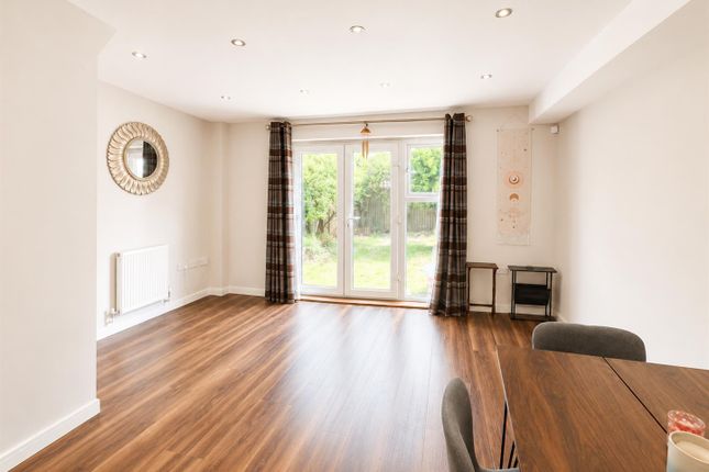 15, Hanno Close, Wallington photo 4