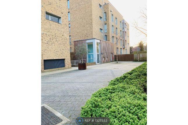 Medway House Kidwells Close, Maidenhead photo 2