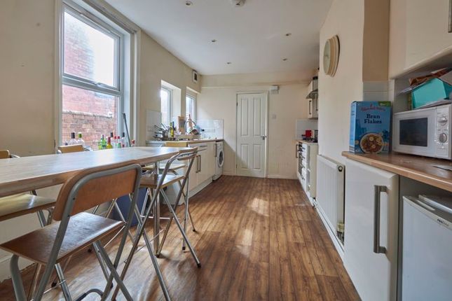 137, Monks Road, Exeter photo 4
