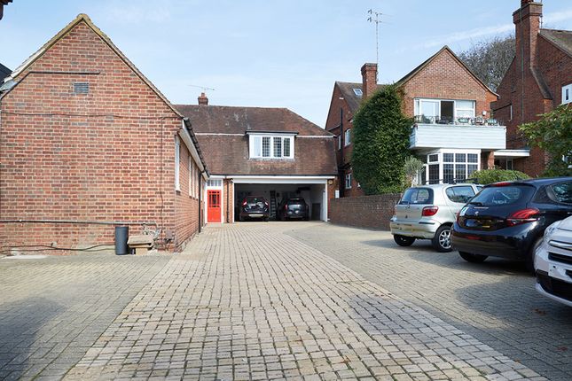 Flat 1, The Red House, 21, Lansdowne Road, Hove photo 4