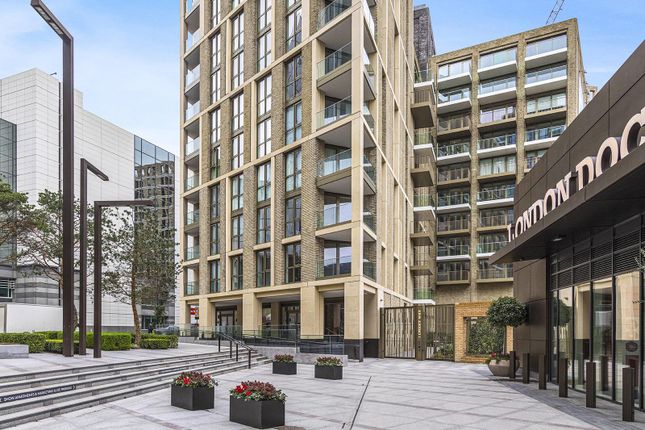 Flat for sale in Emery Way, Wapping