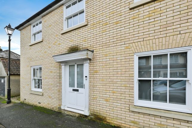 Thumbnail Detached house for sale in New Road, Harlow