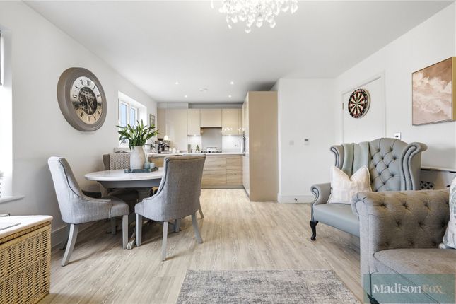Flat 2, Speckled Wood House, 105, Five Oaks Lane, Chigwell photo 4