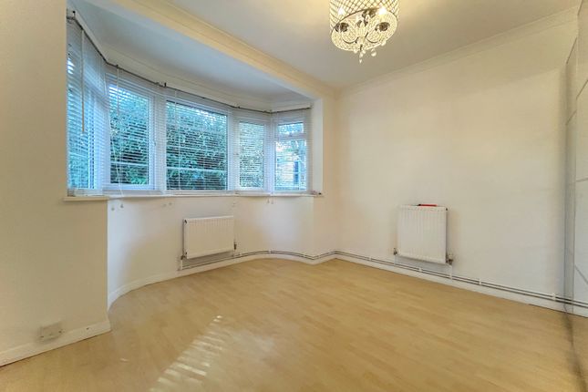 25 St Barnabas Road, Sutton photo 5