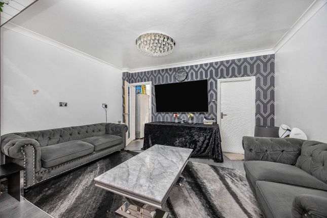 13, Norwich Road, London photo 3